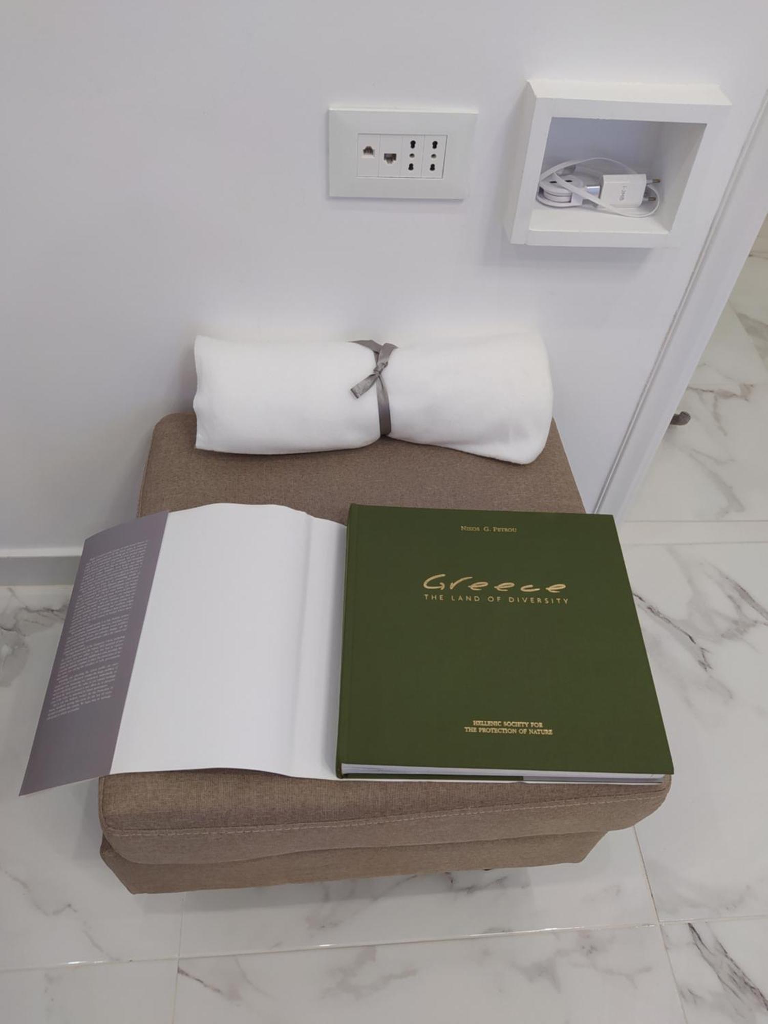 White Apartment Athens Ngoại thất bức ảnh