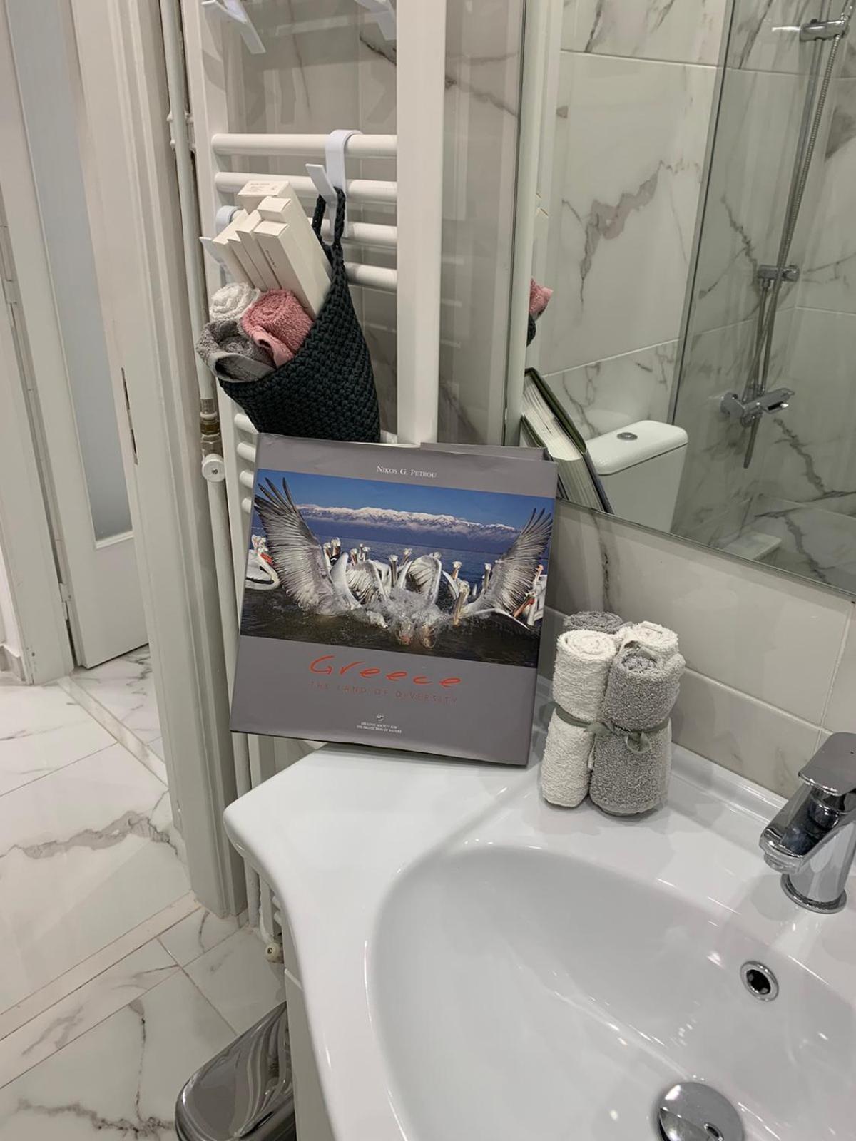 White Apartment Athens Ngoại thất bức ảnh